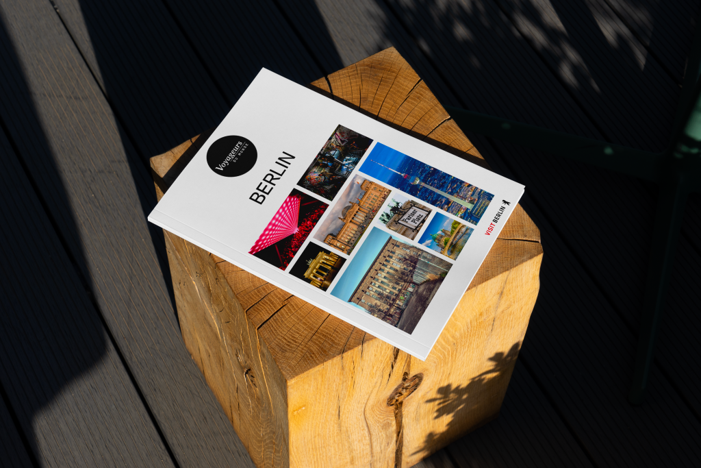 Couverture magazine de voyage